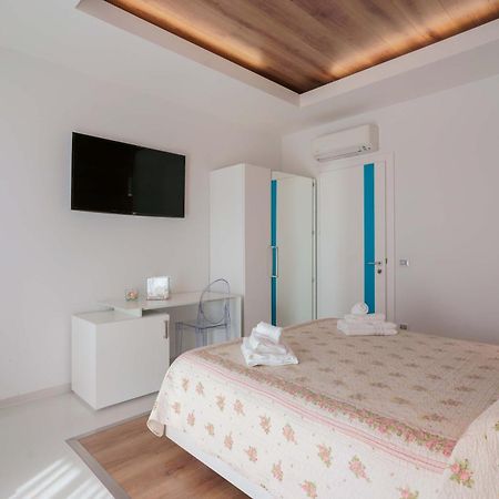 Lumiere Rooms - Eja Sardinia กาญารี ภายนอก รูปภาพ