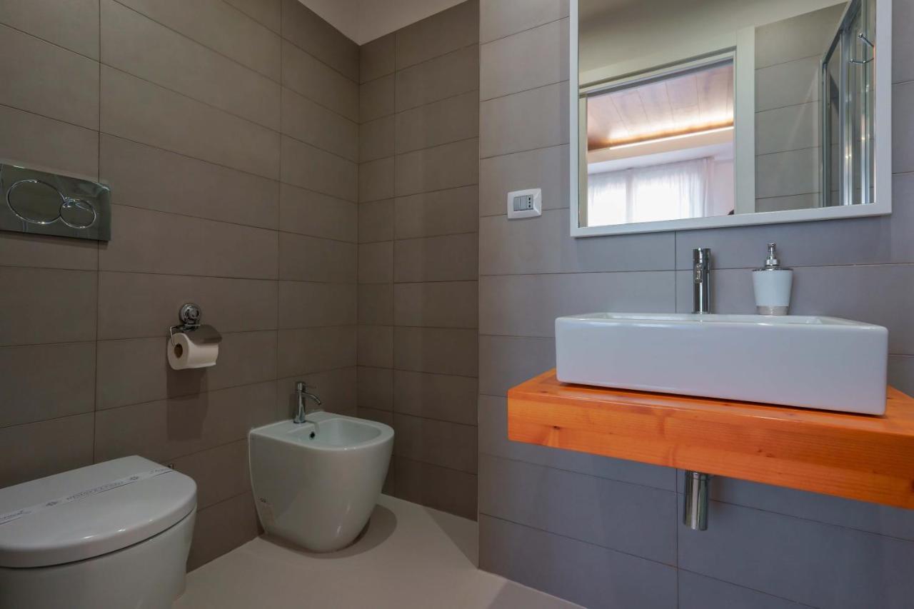Lumiere Rooms - Eja Sardinia กาญารี ภายนอก รูปภาพ