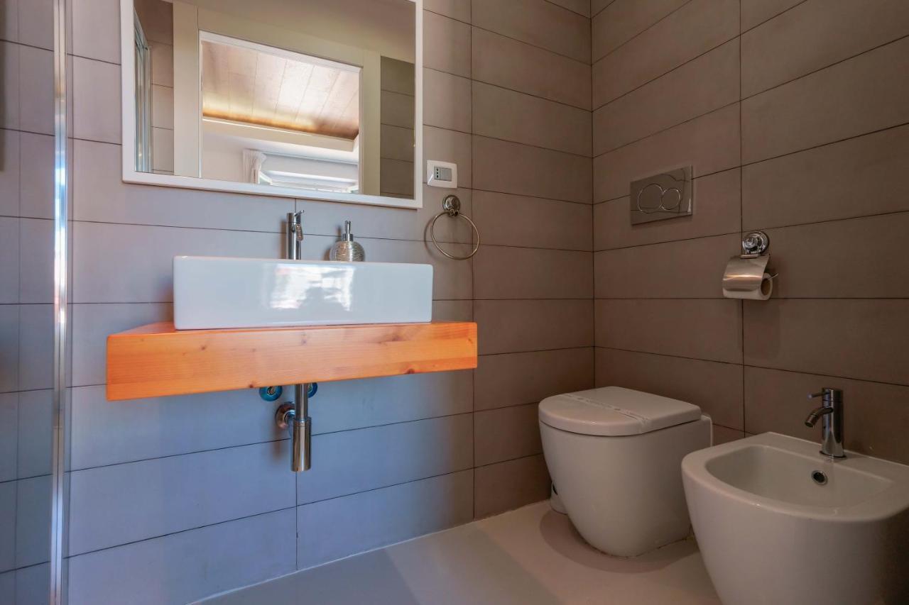Lumiere Rooms - Eja Sardinia กาญารี ภายนอก รูปภาพ