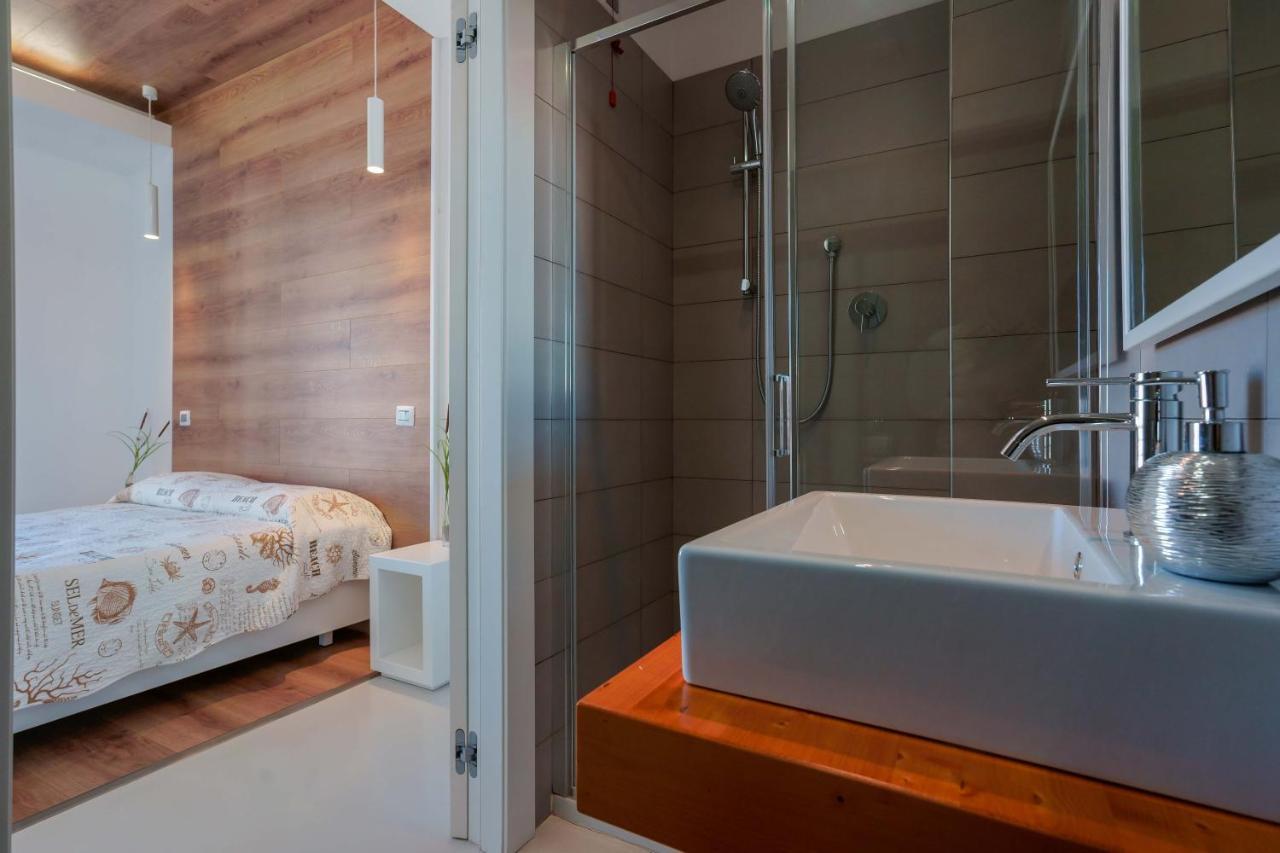 Lumiere Rooms - Eja Sardinia กาญารี ภายนอก รูปภาพ