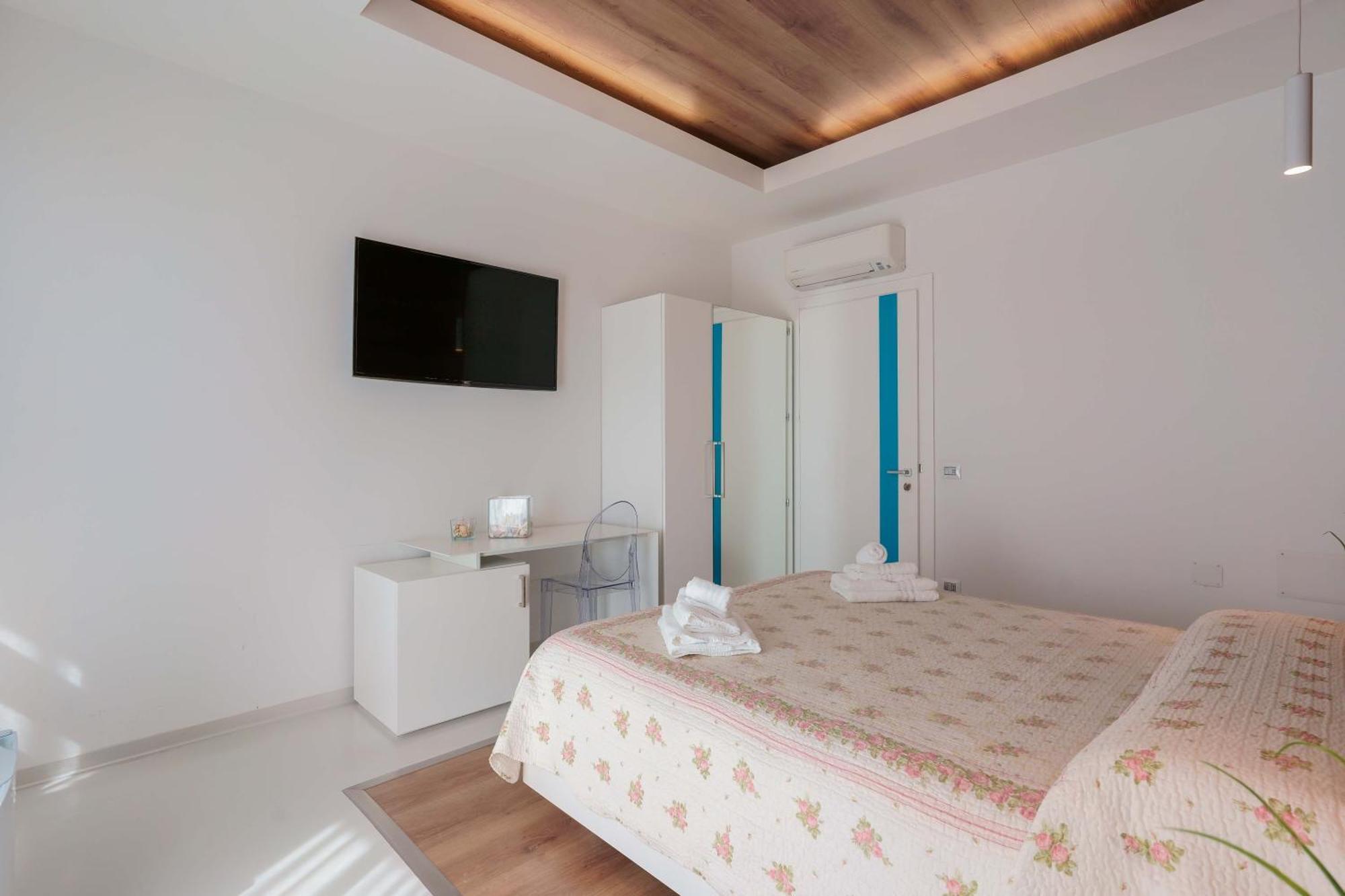 Lumiere Rooms - Eja Sardinia กาญารี ภายนอก รูปภาพ